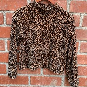 Vtg GAP fuzzy cheetah long sleeve mocknek crop top